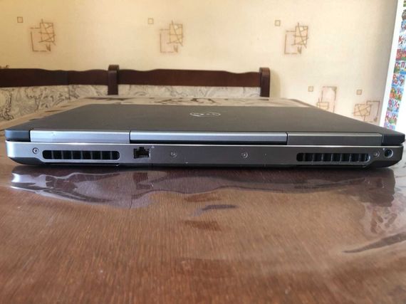Мобильная рабочая станция Dell Precision 7520 / 15.6" (1920x1080) IPS / Intel Core i7-7820HQ (4 (8) ядра по 2.9 - 3.9 GHz) / 16 GB DDR4 / 512 GB SSD / nVidia Quadro M1200, 4 GB GDDR5, 128-bit / WebCam б/у | Зображення 6