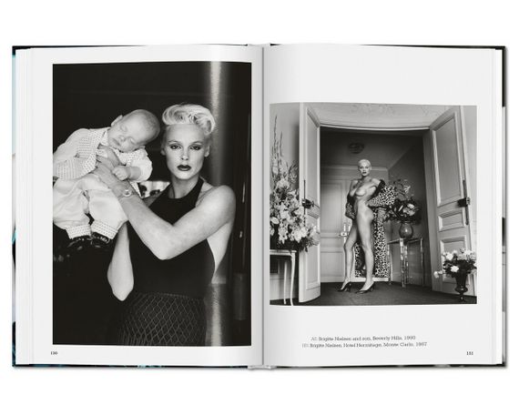 Книга для фотографів Гельмут Ньютон фотомистецтво Helmut Newton&Alice Springs. Us and Them. Matthias Harder | Зображення 2