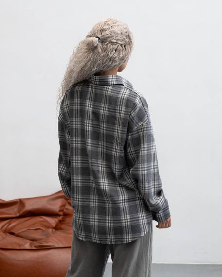 Женская фланелевая рубашка в клетку на пуговицах свободная, MN0003  цвет серый, размер L/XL | Зображення 3