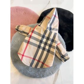 Брендовый дождевик для собак и котов BURBERRY с капюшоном, плащ без задних лап, бежевый