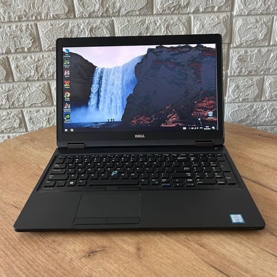 Ноутбук Б-класс Dell Latitude 5580 / 15.6" (1366x768) TN / Intel Core i7-7600U (2 (4) ядра по 2.8 - 3.9 GHz) / 8 GB DDR4 / 500 GB HDD / nVidia GeForce 930MX, 2 GB GDDR3, 64-bit  б/у | Зображення 1