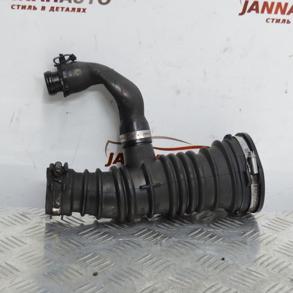 Патрубок повітря Ford Focus II C-Max 1.6 TDCI патрубок інтеркулера Форд Фокус Ц-Макс 3M519A673M