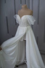 Непишне весільне плаття