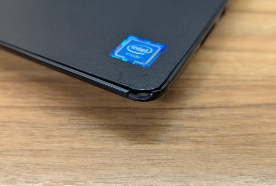 Ноутбук Б-класс Dell Latitude 3590 / 15.6" (1366x768) TN / Intel Celeron 3865U (2 ядра по 1.8 GHz) / 8 GB DDR4 / 240 GB SSD / Intel HD Graphics 610 / WebCam / Windows 10 б/у | Зображення 3