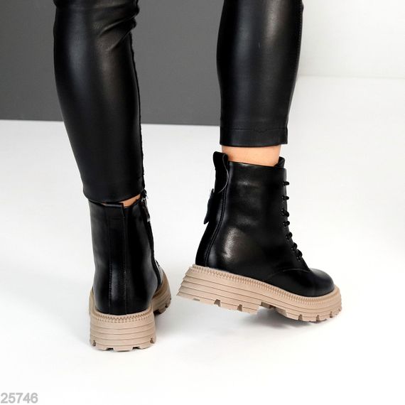 Чорні зимові черевики берці натуральна шкіра на бежевій підошві | Зображення 2