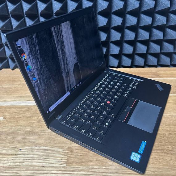 Ноутбук Б-класс Lenovo ThinkPad T460s / 14" (1920x1080) IPS Touch / Intel Core i5-6300U (2 (4) ядра по 2.4 - 3.0 GHz) / 8 GB DDR4 / 256 GB SSD / Intel HD Graphics 520 / WebCam б/у | Зображення 4
