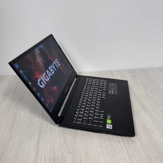Ноутбук Gigabyte G5 KC 144Hz i5 10500H 16Gb SSD 512GB RTX 3060 Б/В | Зображення 2