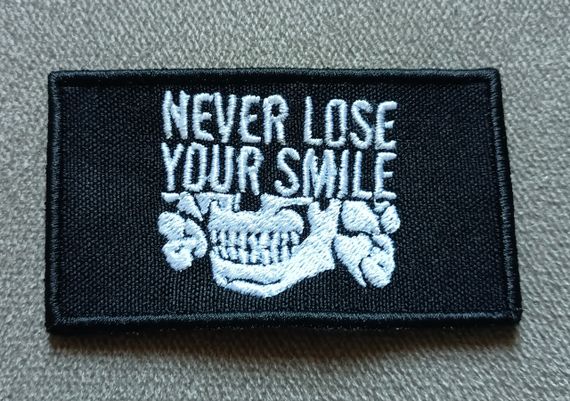 Шеврон Never Lose Your Smile (80*45мм)