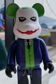 Фигурка Bearbrick Joker дизайнерська статуетка ведмідь Беарбрік 28 см mb037 різнокольорова