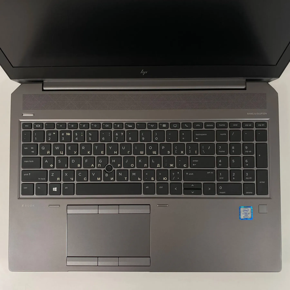Мобильная рабочая станция Б-класс HP ZBook 15 G5 / 15.6" (1920x1080) IPS / Intel Core i7-8850H (6 (12) ядра по 2.6 - 4.3 GHz) / 16 GB DDR4 / 128 GB SSD + 500 GB HDD / nVidia Quadro P1000, 4 GB GDDR5, 256-bit / TouchID / WebCam / HDMI б/в + Подарунок Миша | Зображення 2