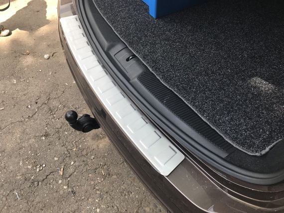 Накладка на задній бампер Carmos (нерж) для Volkswagen Sharan 2010-2024 рр