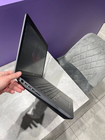 Мобильная рабочая станция HP ZBook 17 G3 / 17.3" (1920x1080) IPS / Intel Core i7-6700HQ (4 (8) ядра по 2.6 - 3.5 GHz) / 16 GB DDR4 / 480 GB SSD / nVidia Quadro M1000M, 2 GB GDDR5, 128-bit / WebCam б/у | Зображення 2