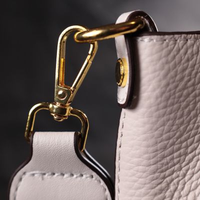 Сумка Vintage Шкіряна жіноча із застібкою ґудзиком Біла (22321) | Зображення 4