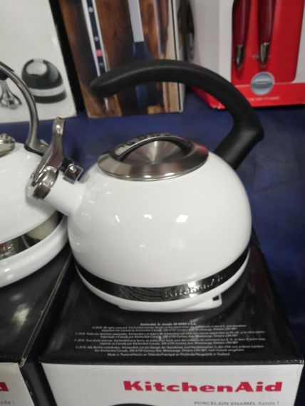 Чайник KitchenAid KTEN20CWH 2.0-Quart Kettle with C Handle and Trim Band - White | Зображення 8
