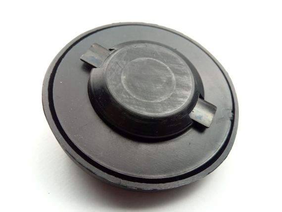 Кришка оливозаливна Lanos/Nubira 1.6, "KOREA" (96413053) під алюм. (96351472) | Зображення 1