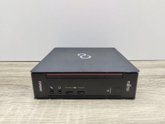 Неттоп Fujitsu Esprimo Q556 USFF / Intel Core i7-6700T (4 (8) ядра по 2.8 - 3.6 GHz) / 16 GB DDR4 / 240 GB SSD / Intel HD Graphics 530 б/у | Зображення 1