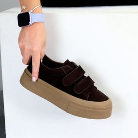 Замшеві кеди на липучках колір гіркий шоколад на потовщеній підошві