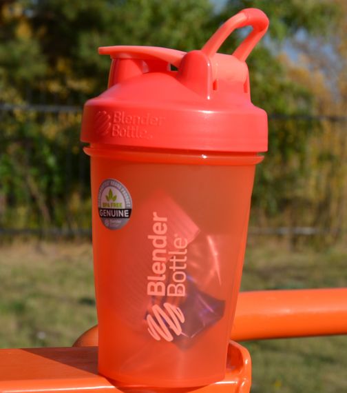 Спортивний шейкер BlenderBottle Classic Loop 20oz/590ml Coral | Зображення 1