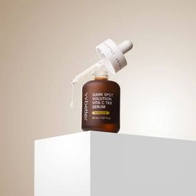 Осветляющая сыворотка VVBETTER Dark Spot Solution Vita C TRX Serum (30 мл)