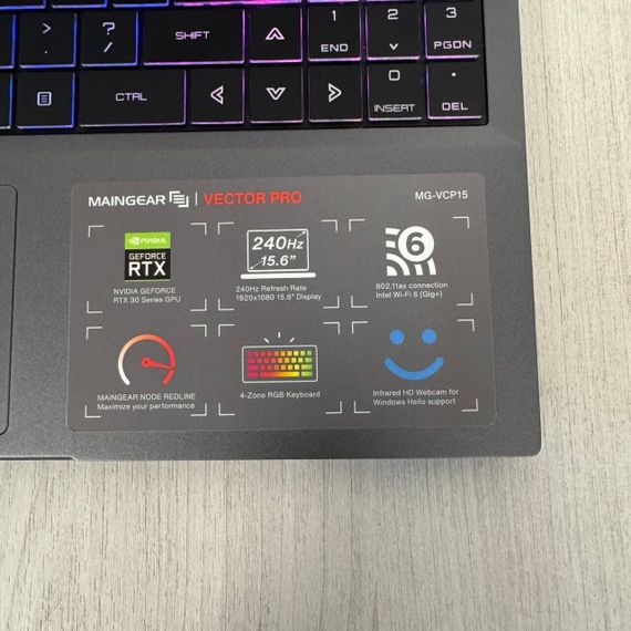 Игровой ультрабук Maingear Vector Pro MG-VCP15i-3070 / 15.6" (1920x1080) IPS / Intel Core i7-11800H (8 (16) ядер по 2.3 - 4.6 GHz) / 16 GB DDR4 / 512 GB SSD M.2 / nVidia GeForce RTX 3070, 8 GB GDDR6, 256-bit / WebCam б/у | Зображення 3