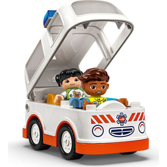 Конструктор LEGO DUPLO Town Швидка допомога та водій (10447) | Зображення 2