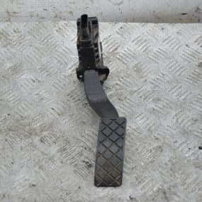 Педаль газа електро пластик  Volkswagen Golf 2.0tdi (VII) 2012-2020 Педаль газа фольксваген гольф 5Q1723503F