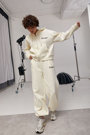 Спортивний костюм вільного фасону з написами - кремовий цвет, S (є розміри)