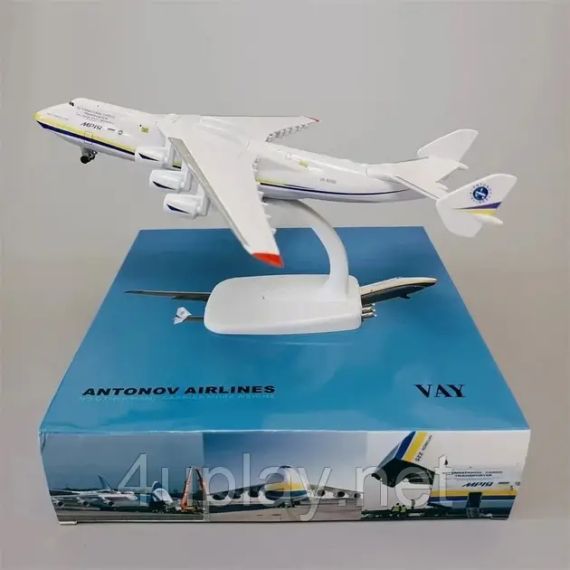 Модель самолета Ан-225 "Мрия" 1:400 коллекционная, цельная, металлическая с подставкой | Зображення 1