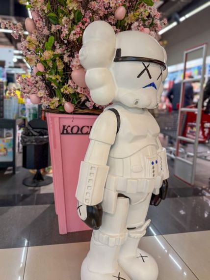 Kaws Star Wars Stormtrooper White велика колекційна статуетка фігурка 140 см білий kw007 | Зображення 7