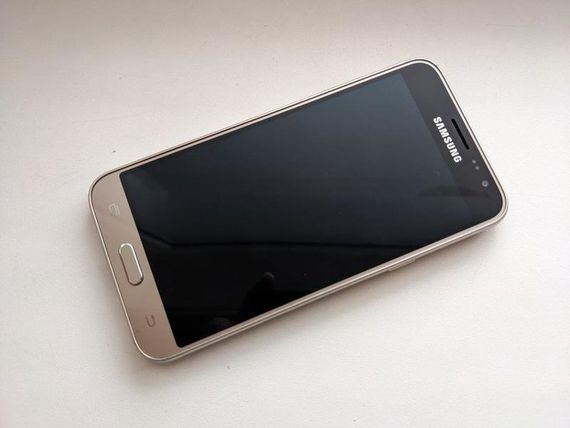 Телефон samsung j3 j320 бу