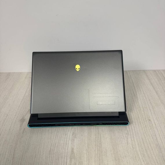 Ігровий ноутбук Б-клас Dell Alienware m16 R1 / 16" (2560x1600) IPS / AMD Ryzen 9 7845HX (12 (24) ядер по 3.0 - 5.2 GHz) / 16 GB DDR5 / 1000 GB SSD / nVidia GeForce RTX 4080, 12 GB GDDR6, 192-bit / WebCam б/в | Зображення 7