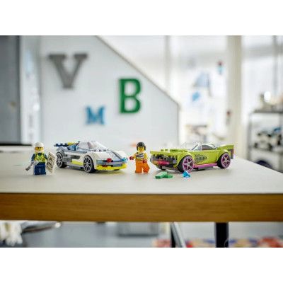 Конструктор LEGO City Переслідування маслкара на поліцейському автомобілі 213 деталей (60415) | Зображення 1