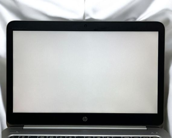 Ноутбук HP EliteBook Folio 1040 G3 / 14" (1920x1080) TN / Intel Core i5-6300U (2 (4) ядра по 2.4 - 3.0 GHz) / 8 GB DDR4 / 120 GB SSD / Intel HD Graphics 520 / WebCam / HDMI б/в | Зображення 7