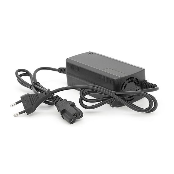 Зарядний пристрій акумуляторів Li-ion 16.8V, 5A, , роз'єм Triangle plug (T-tipe/IEC/C13 N+L-), LED-індикація