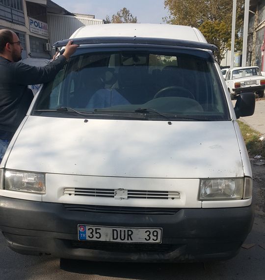 Козырек на лобовое стекло (черный глянец, 5мм) для Fiat Scudo 1996-2007 гг | Зображення 2