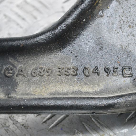 Кронштейн редуктора Mercedes Vito Viano W639 лапа диференціала Мерседес Віто Віано A6393530495 | Зображення 2