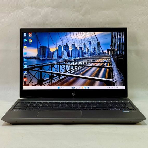 Ноутбук HP ZBook 15v G5 / 15.6" (1920x1080) IPS / Intel Core i5-8300H (4 (8) ядра по 2.3 - 4.0 GHz) / 16 GB DDR4 / 500 GB SSD M.2 / Intel UHD Graphics 630 / WebCam / Windows 10 Pro б/у | Зображення 2