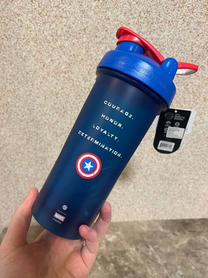 Спортивний шейкер BlenderBottle Classic Loop PRO 28oz/820ml Marvel Capitan Amerika (600557) | Зображення 3