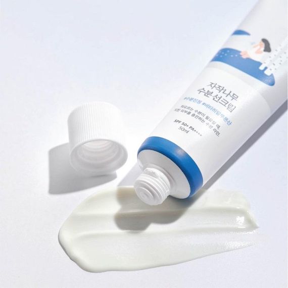 Легкий солнцезащитный крем Round Lab - Birch Juice Moisturizing Sun Cream SPF50+ PA++++ 50 ml | Зображення 1