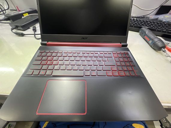Ігровий ноутбук Б-клас Acer Nitro 5 AN515-54-5812 / 15.6" (1920x1080) IPS / Intel Core i5-9300H (4 (8) ядра по 2.4 - 4.1 GHz) / 16 GB DDR4 / 480 GB SSD / nVidia GeForce GTX 1650, 4 GB GDDR5, 128-bit / WebCam б/в + Подарунок Бездротова миша HOCO GM28 | Зображення 5
