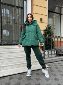 Женская теплая зимняя куртка на кулиске с капюшоном NB24035 цвет зеленый, размер 54/56