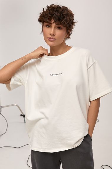 Однотонна футболка з написом вільного фасону - білий цвет, ONE SIZE (є розміри) | Зображення 4