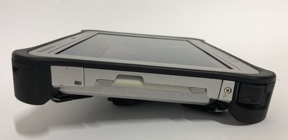 Защищенный планшет Panasonic Toughpad FZ-G1 MK4 / 10.1" (1920x1200) IPS Touch / Intel Core i5-6300U (2 (4) ядра по 2.4 - 3.0 GHz) / 8 GB DDR3 / 128 GB SSD / Intel HD Graphics 520 / WebCam / Win 10 Pro б/у | Зображення 2