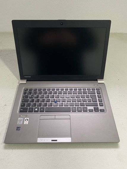 Ноутбук Toshiba Tecra Z40-A-182 / 14" (1600x900) TN / Intel Core i7-4600U (2 (4) ядра по 2.1 - 3.3 GHz) / 8 GB DDR3 / 256 GB SSD / Intel HD Graphics 4400 / WebCam / VGA б/у | Зображення 1