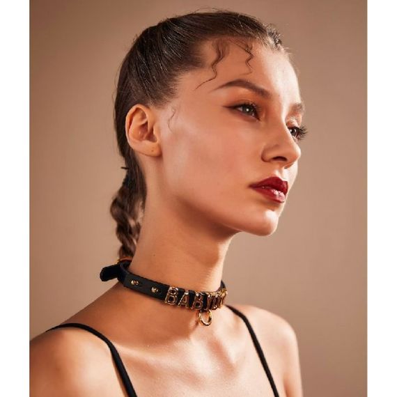 Чокер с надписью KITTY от UPKO из итальянской кожи, черный с золотой фурнитурой sexstyle | Зображення 2