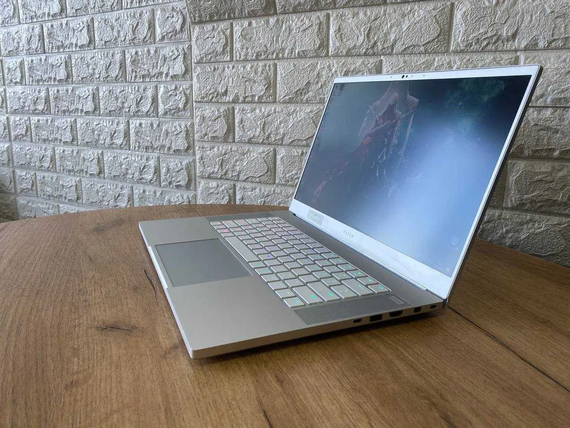 Ноутбук Razer Blade White 15.6" IPS 144Hz i7 9750H 16Gb/SSD512 RTX2070 | Зображення 2