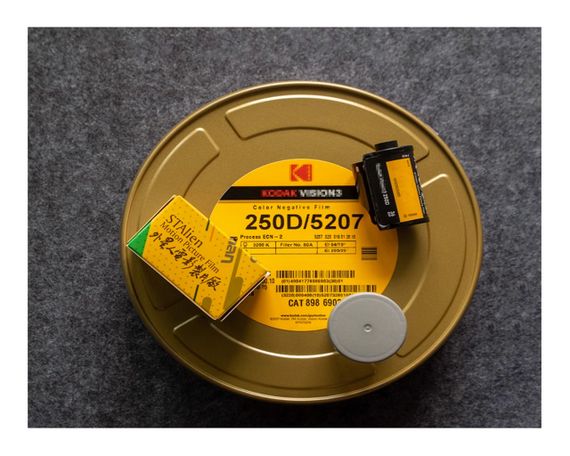 Фотоплівка кольорова KODAK VISION3 250D Color Negative Film 5207 | Зображення 2