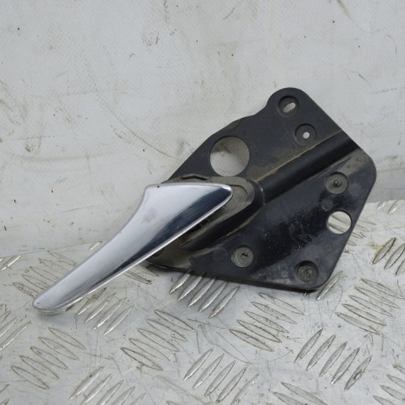 Ручка дверей передня права внутрішня Mercedes Vito W639 Ручка права внутрішня Мерседес В639 ZGSA1061