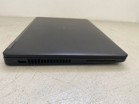 Ультрабук Dell Latitude E5470 / 14" (1366x768) TN / Intel Core i5-6300U (2 (4) ядра по 2.4 - 3.0 GHz) / 8 GB DDR4 / 128 GB SSD / Intel HD Graphics 520 / WebCam б/в | Зображення 2