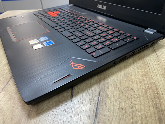 Ноутбук  Asus Rog GL502 15.6  IPS core i7 7700HQ/12Gb/250Gb SSD+1Tb/GTX 1060 | Зображення 2